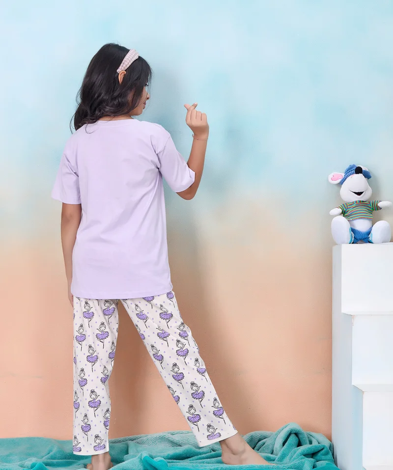 أرتيميا طقم بيجامة بناتي فاخر بطبعة باليرينا راقصة